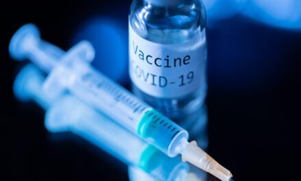 Vaccino anti Covid-19 per i pazienti in attesa e trapiantati